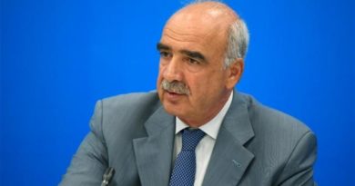 Ευάγγελος Μεϊμαράκης: Γιορτή της Δημοκρατίας τα συνέδρια Ευάγγελος Μεϊμαράκης: Γιορτή της Δημοκρατίας τα συνέδρια