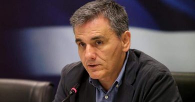 Τσακαλώτος: «Η λιτότητα μας επιβλήθηκε, αλλά δεν είναι αναγκαίο κακό» Τσακαλώτος: «Η λιτότητα μας επιβλήθηκε, αλλά δεν είναι αναγκαίο κακό»