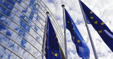 Η ΕΕ θα στηρίξει την επίσημη κατάπαυση του πυρός στην Λιβύη Η ΕΕ θα στηρίξει την επίσημη κατάπαυση του πυρός στην Λιβύη