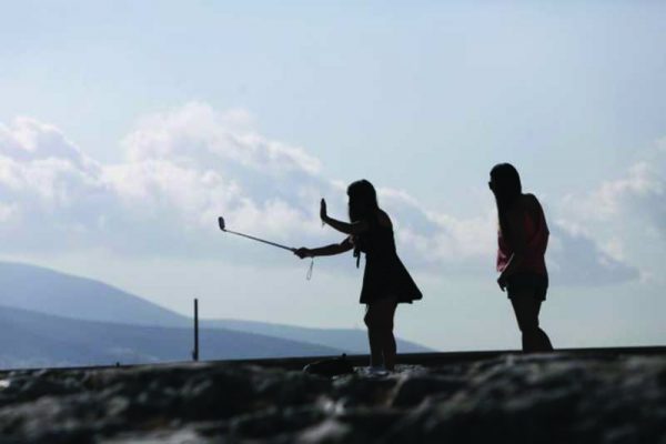 Acropolis; Athens; Greece; Greek; Parthenon; mobile phone; smart phone; tourism; tourists; Αθήνα; Ακρόπολη; κινητό τηλέφωνο; τουρίστας; τουρίστες; τουρισμός;