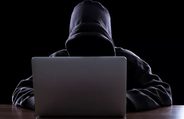 st-scam-hack-pc-internet.jpg