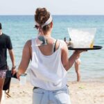 Καλοκαιρινή εξόρμηση ΑΑΔΕ για φοροδιαφυγή: 4.000 έλεγχοι σε τουριστικές περιοχές
